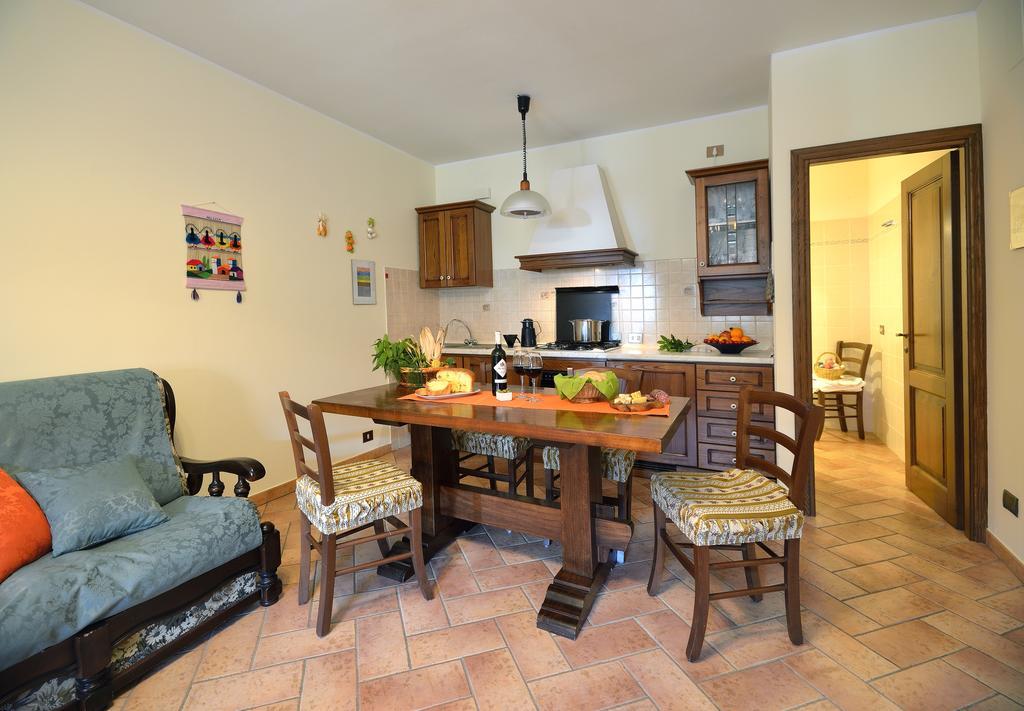 Agriturismo San Severo Villa ปัสซีญาโน ซุล ตราซีเมโน ภายนอก รูปภาพ