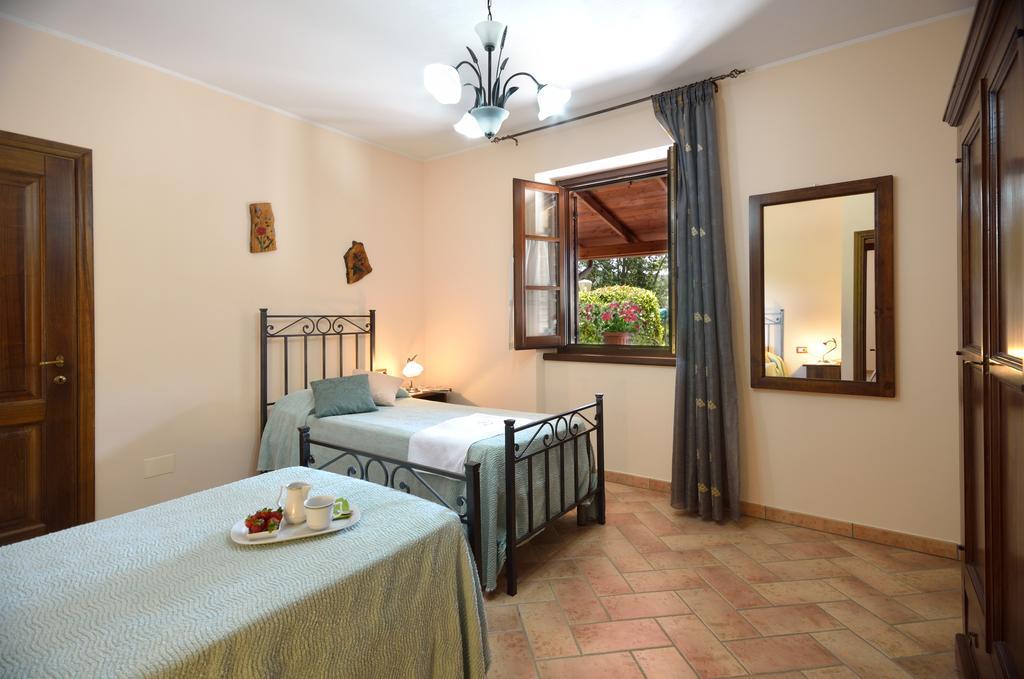Agriturismo San Severo ปัสซีญาโน ซุล ตราซีเมโน ภายนอก รูปภาพ