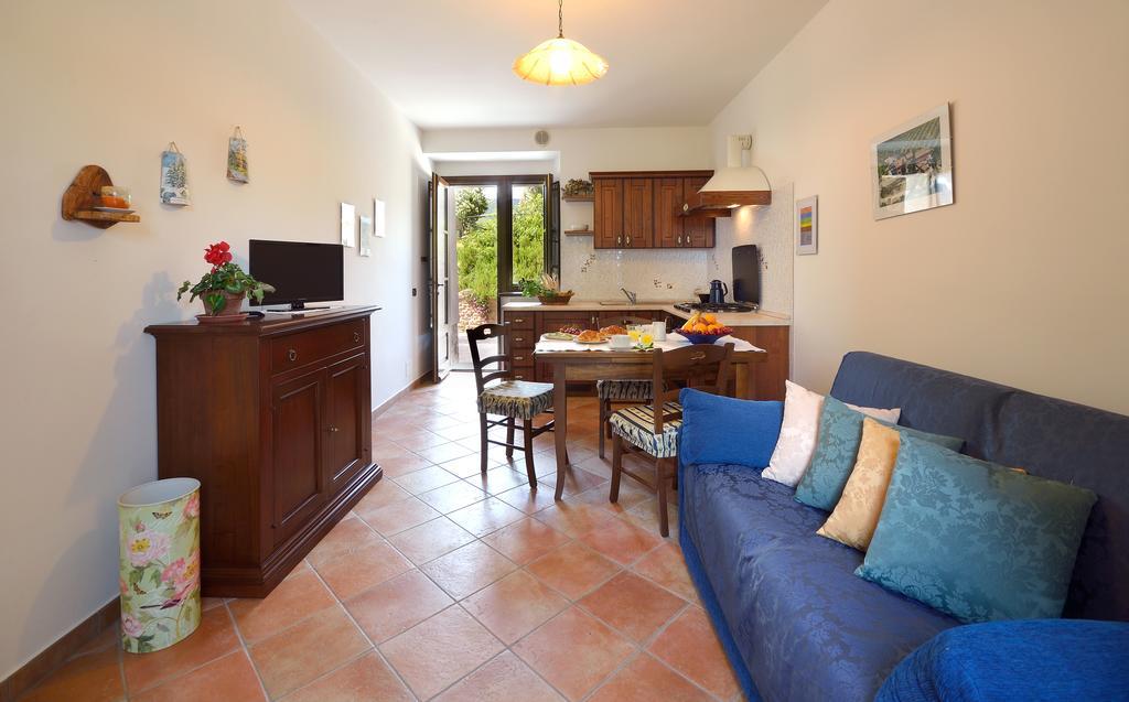 Agriturismo San Severo ปัสซีญาโน ซุล ตราซีเมโน ภายนอก รูปภาพ
