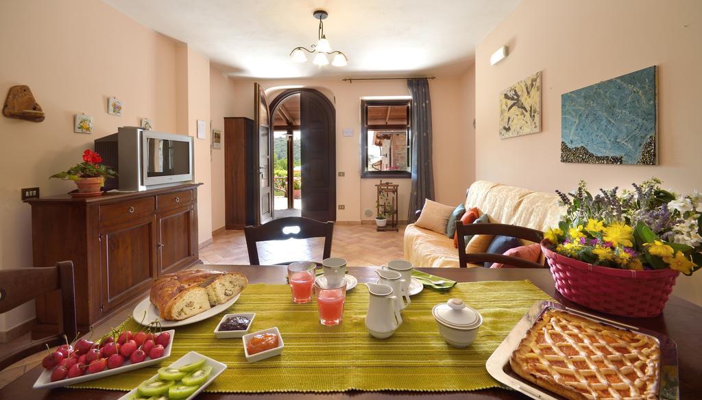 Agriturismo San Severo ปัสซีญาโน ซุล ตราซีเมโน ภายนอก รูปภาพ